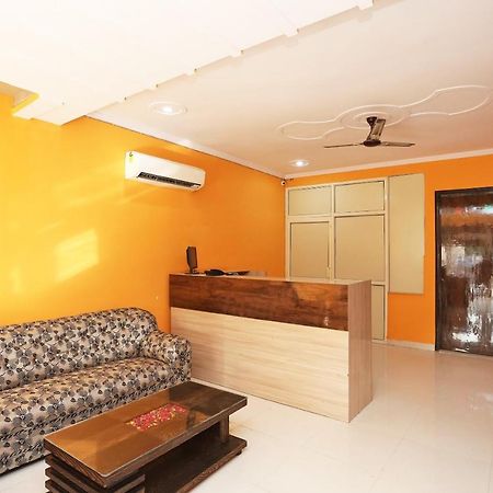 Oyo Rose Residency Near Dwarka Sector 9 Metro Station Hotel New Delhi Exterior foto